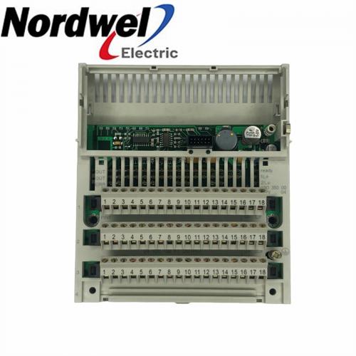 SCHNEIDER | 170ADO35000 | Digital Output Module 32 Points
